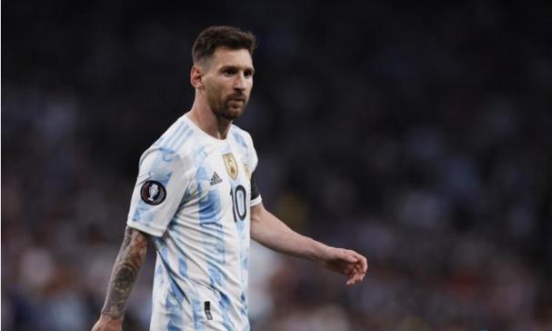 人民币对美元中间价年内涨逾千点，港股通科技ETF（513860）涨近1%，机构：港股更加受益于人民币升值